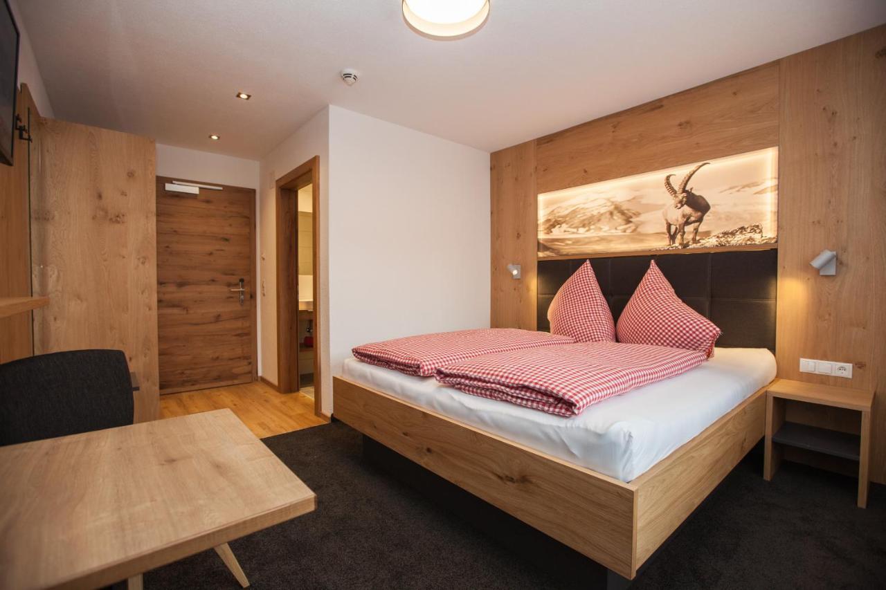 Haus Kuechelspitz Bed and Breakfast Ischgl Buitenkant foto