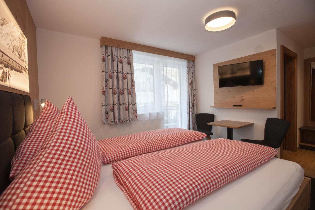 Haus Kuechelspitz Bed and Breakfast Ischgl Buitenkant foto